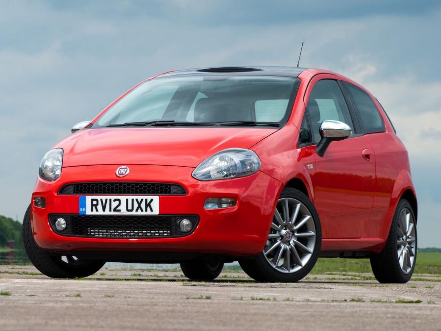  Fiat Punto 3-Door 2012 года  (UK) (фото 8 из 13)